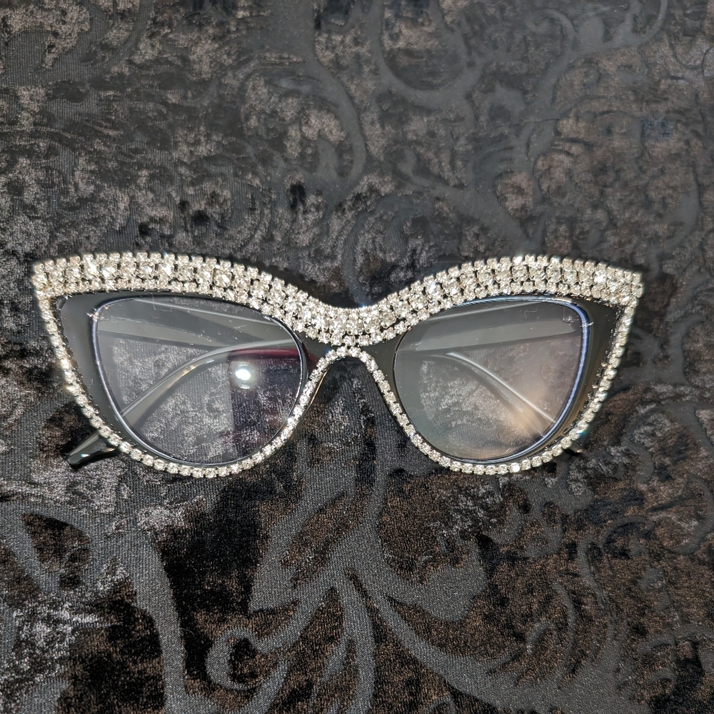 Black Rhinestone Fashion Glasses 🕶️ - Picture 5 of 6